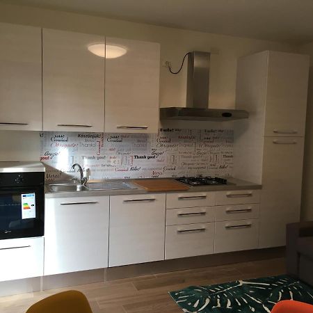 Residenza Elena Apartment Rimini Exterior foto