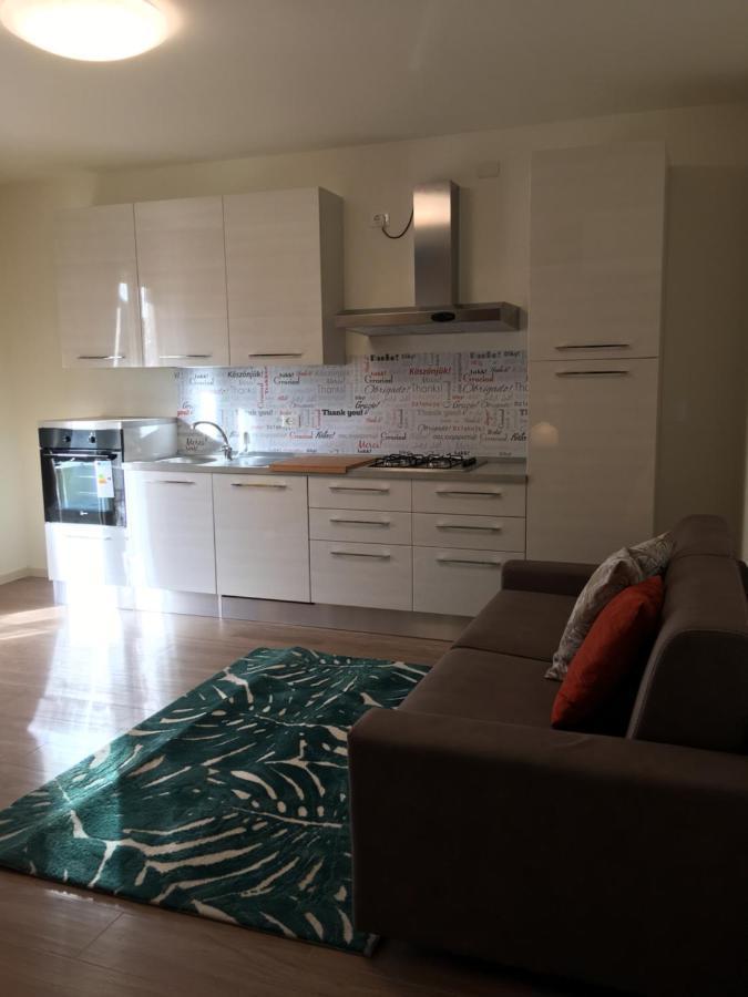Residenza Elena Apartment Rimini Exterior foto